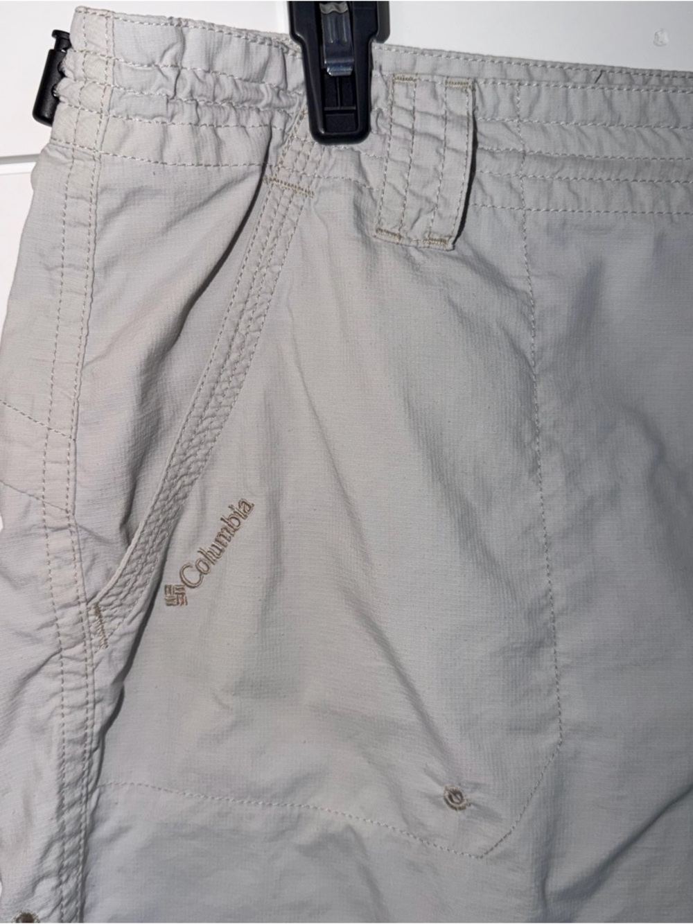 Columbia Titanium Women’s 10 Shorts Khaki Nylon 8.5" Hiking Gorpcore Packable - Picture 4 of 10